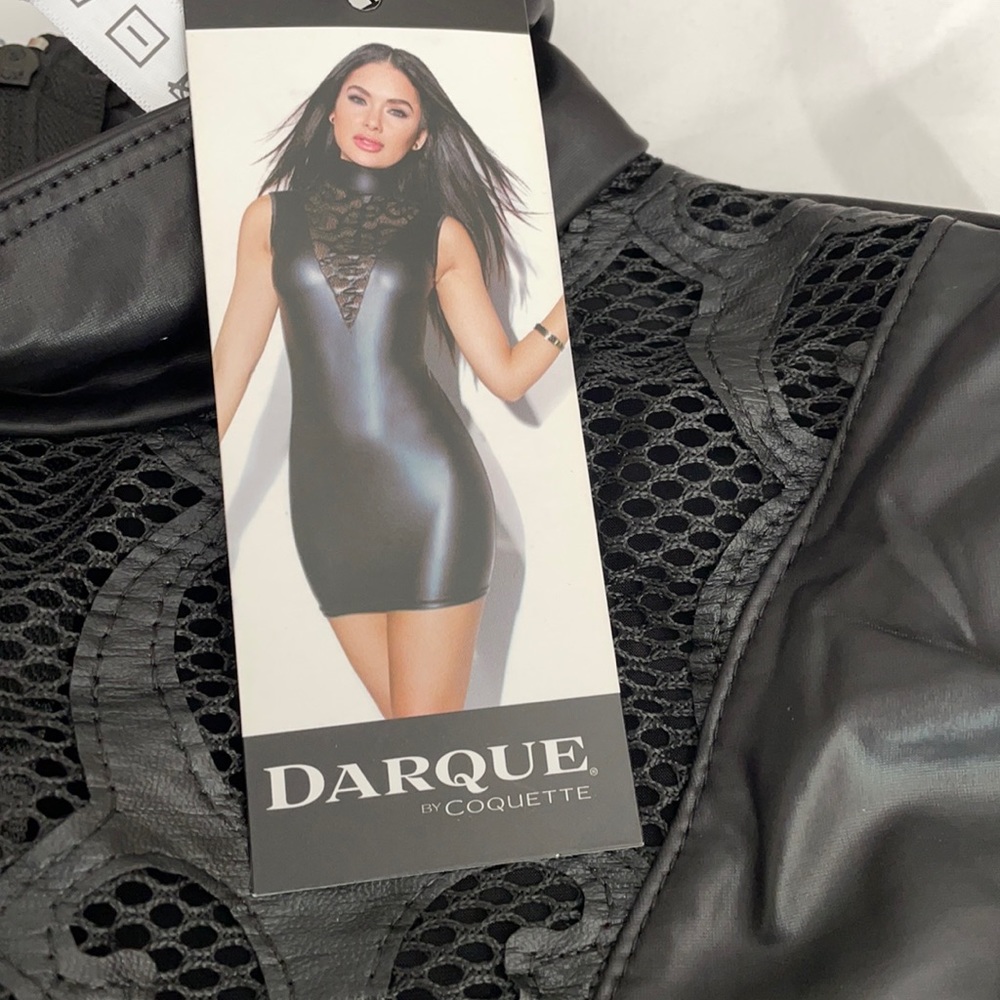 Sleeveless mini black dress